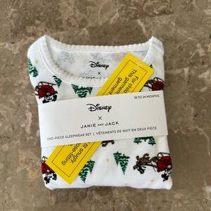 NWT new Janie and Jack Good Night Pajamas In Disney Mickey Mouse Sleigh Ride